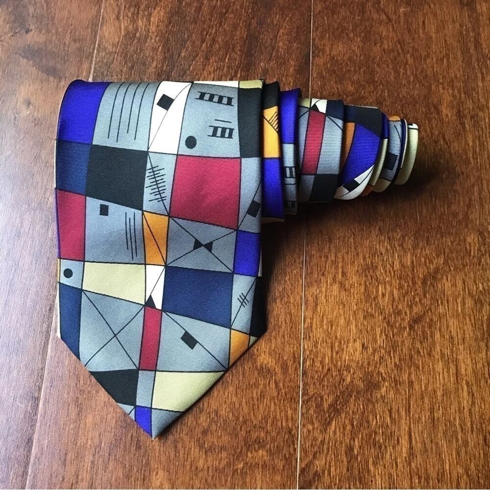 Vintage Guggenheim Museum 100% Silk Tie, Super Cool Abstract Design